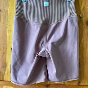 Vuori Women's Rose Mauve Bike Shorts